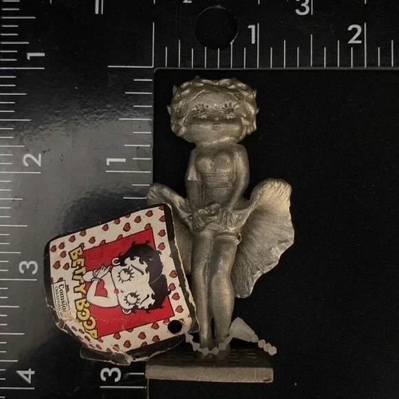 Betty Boop Miniature Pewter figure vintage Betty Boop  as Marilyn Monroe - Picture 6 of 12